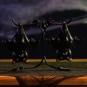 Hanging Bats With Stand Salt and Pepper Set NIB